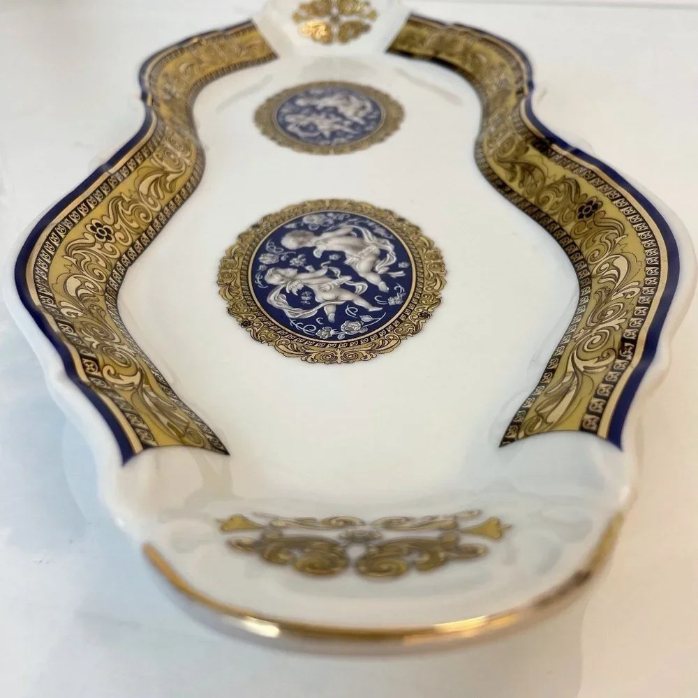 Limoges Porcelain Tea Service Plate Decorated in 22kt Gold and Deep Cobalt | Bea - Picture 5 of 8